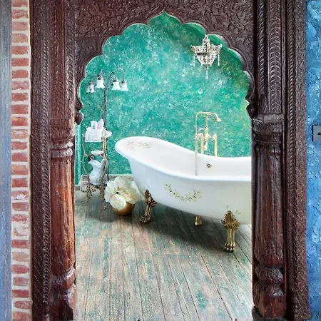 Attic Daire Varşova