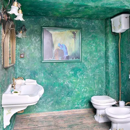 Apartment Attic *